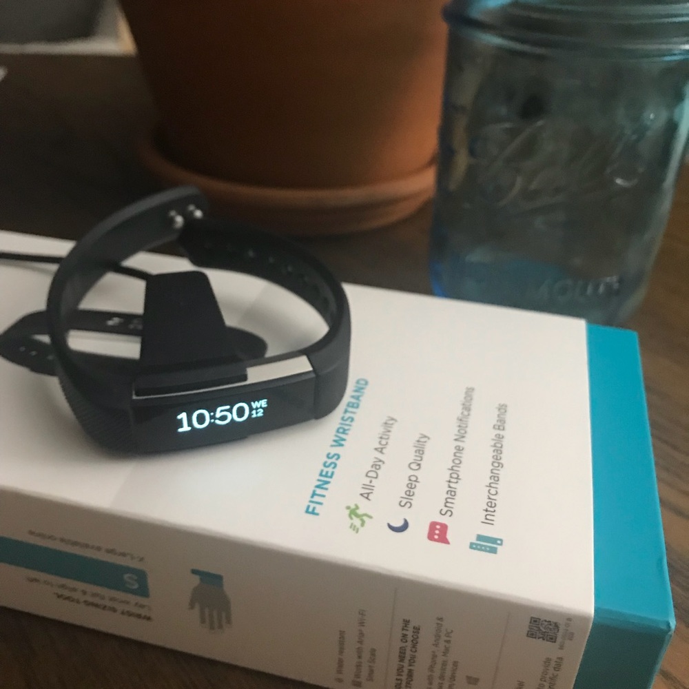 Fitbit Alta Smart Fitness Activity Tracker